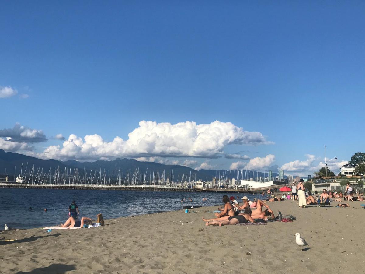 וונקובר Heart Of Kitsilano Area,5 Mins Walk To Kits Beach,No Share With Other People Stay מראה חיצוני תמונה